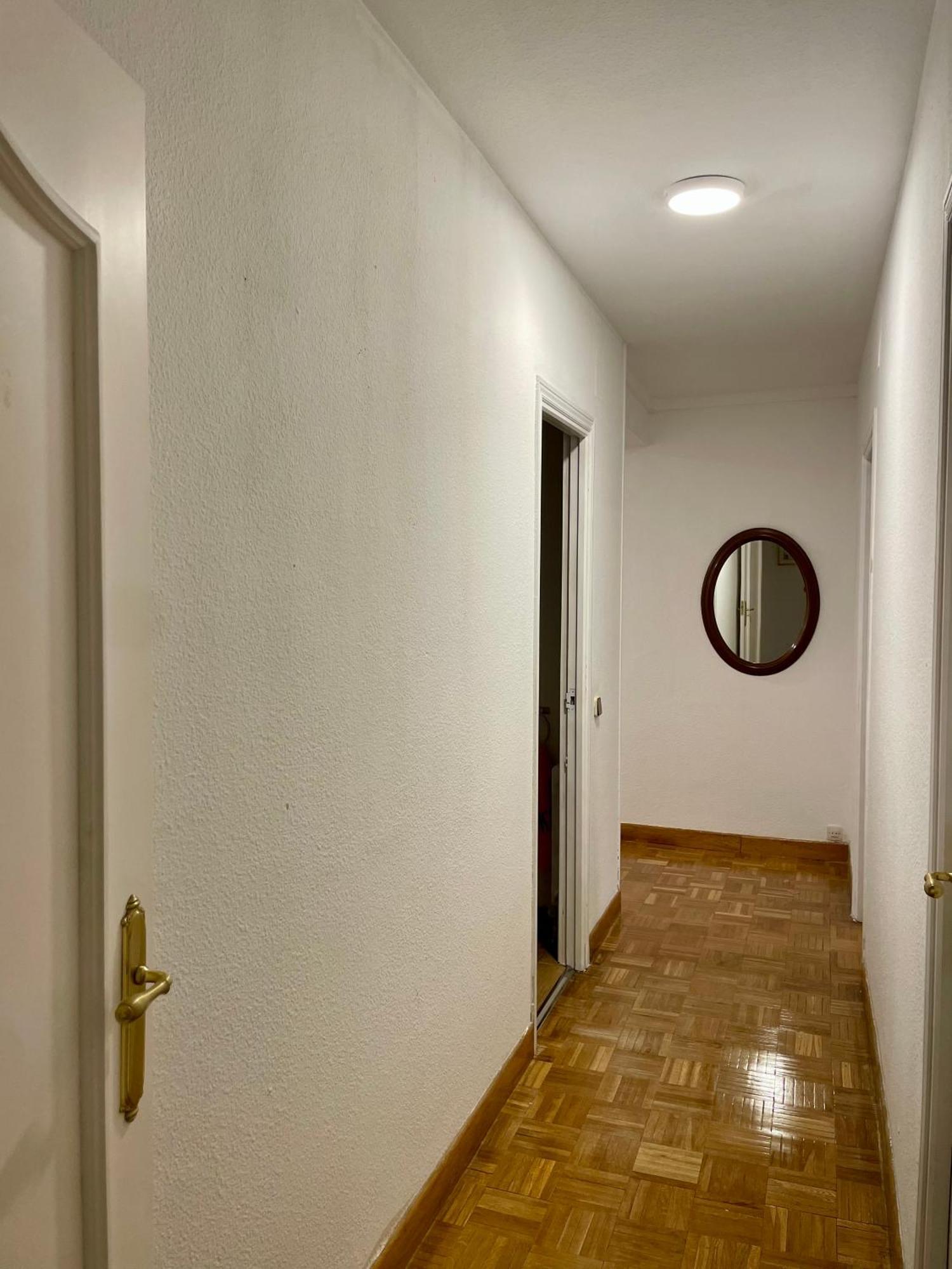 Private Rooms Madrid Atocha Bagian luar foto