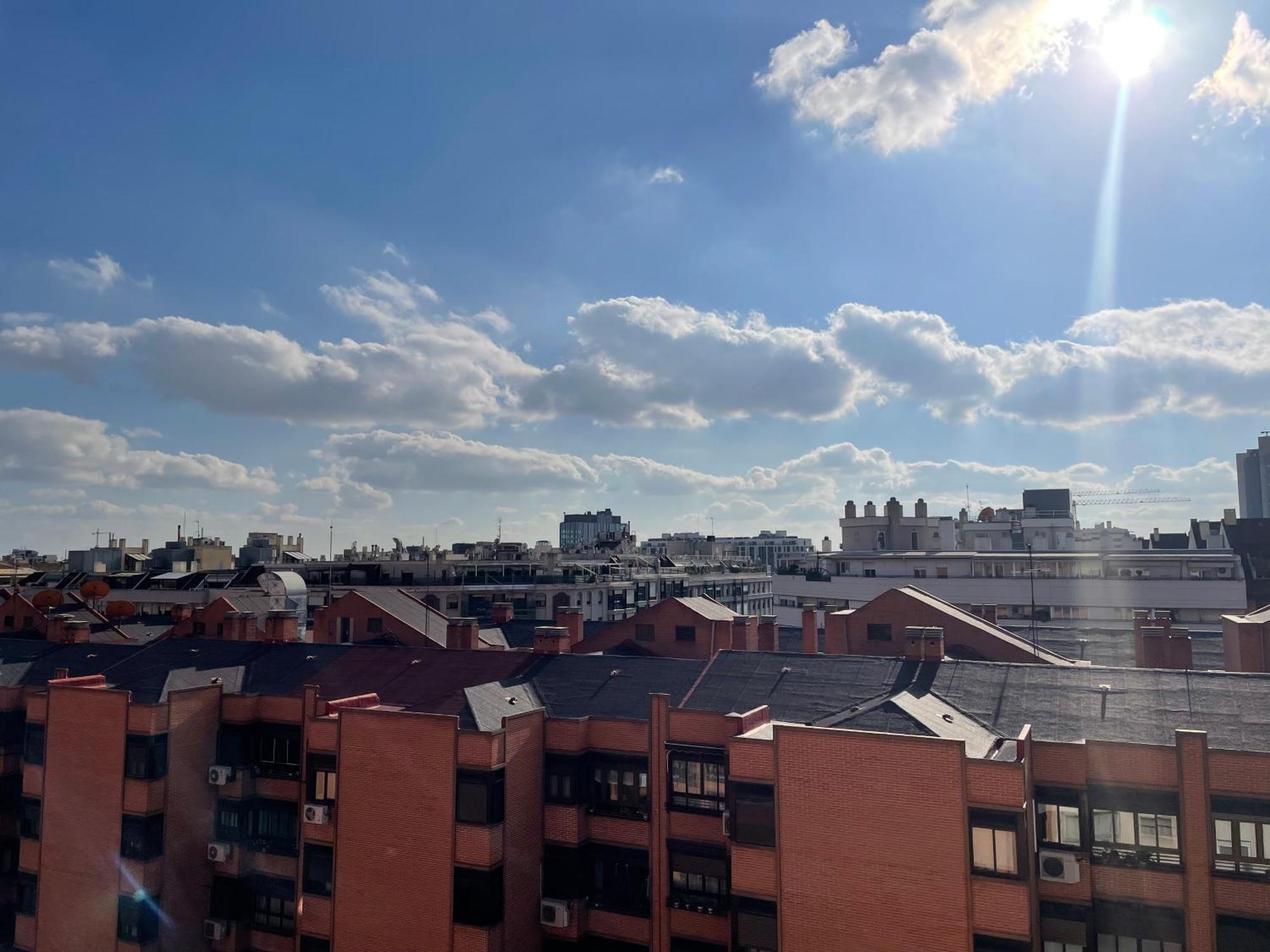 Private Rooms Madrid Atocha Bagian luar foto