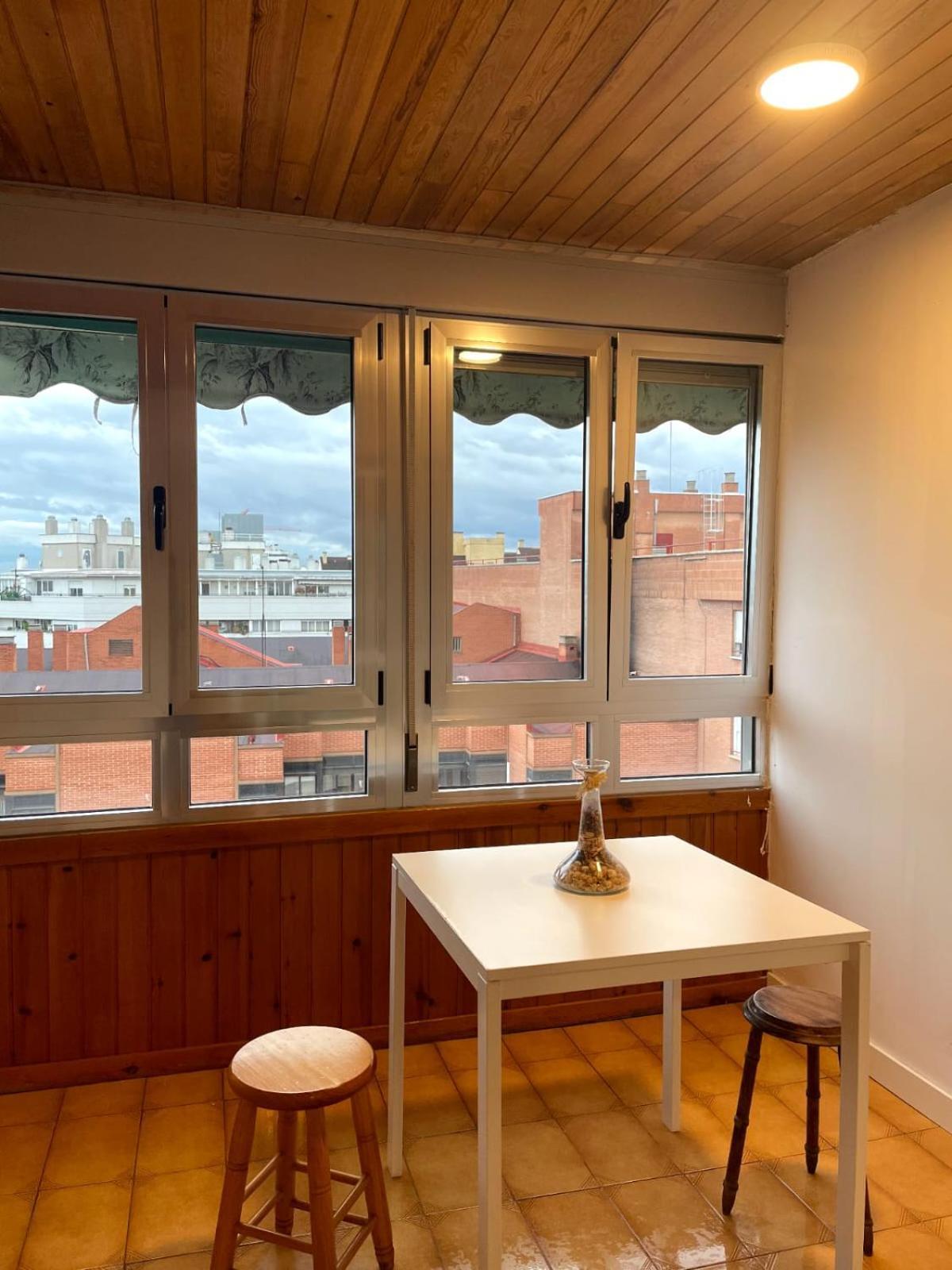 Private Rooms Madrid Atocha Bagian luar foto